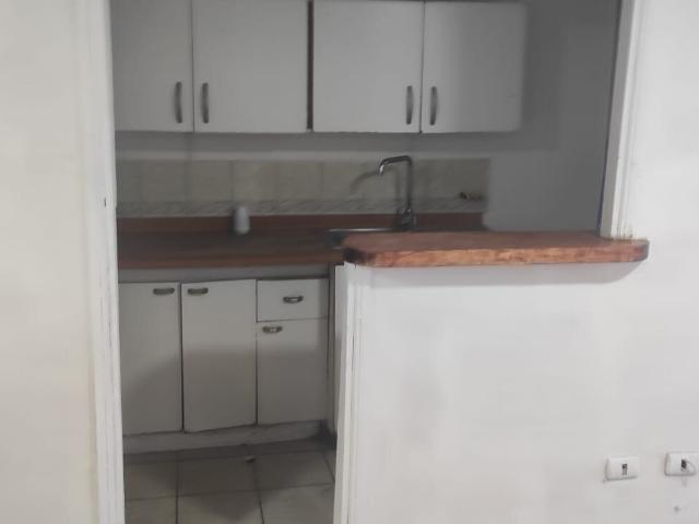 Arriendo amplio depto. Sin comision de corretaje en $420.000 de 3d y 1 b en Condominio Yungay Quinta Normal