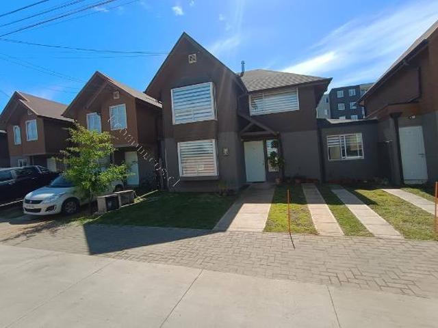 Arriendo amplia casa,170mt2,4dorm,3baños.Sector Torreones