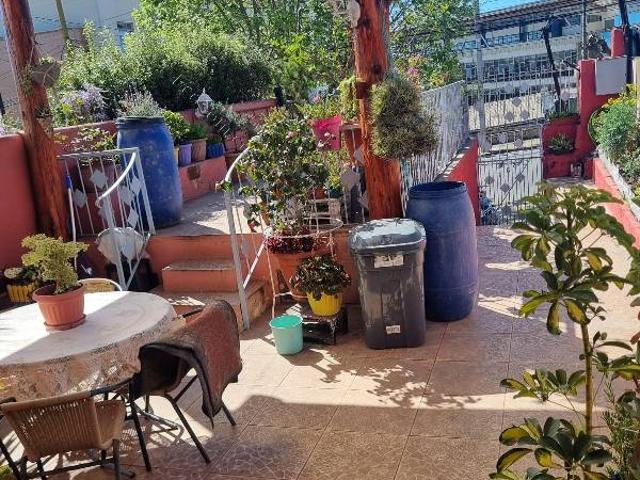 arriendo amplia casa