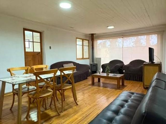ARRIENDO AMPLIA CASA AMOBLADA PARA HASTA 9 PERSONAS