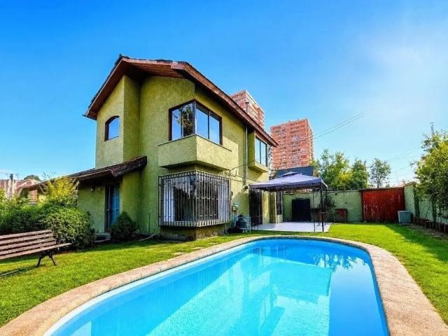 Arriendo amplia casa en las condes