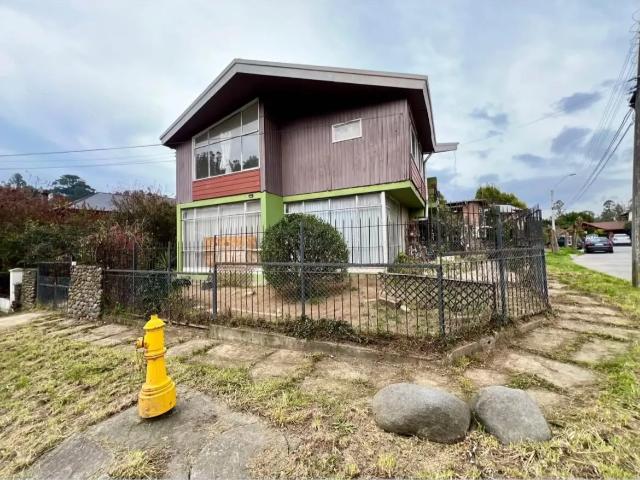 Arriendo Amplia Casa Esquina Sector Lo Pequén, Concepción
