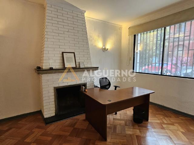 Arriendo amplia casa solo uso comercial 6d2b con patente