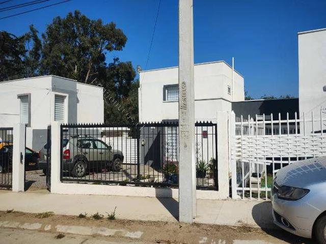 ¡Arriendo Anual! Casa nueva y Amoblada