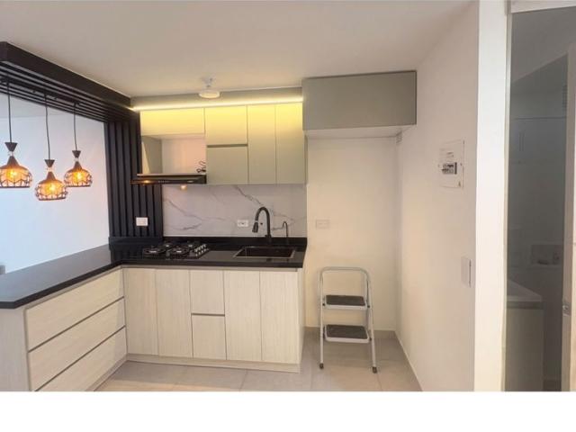 ARRIENDO APARTAESTUDIO LA AUTONOMA MANIZALES