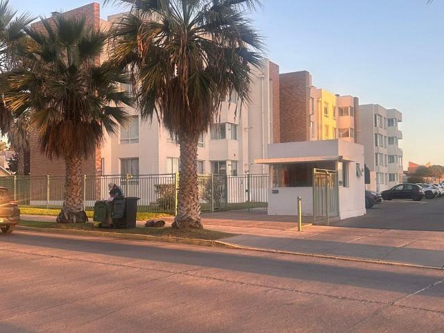 ARRIENDO AÑO CORRIDO AMPLIO DEPARTAMENTO 2D 2B EST