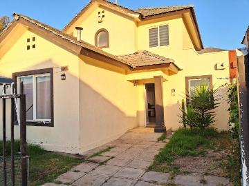 AMPLIA Y ACOGEDORA CASA EN ARRIENDO AÑO CORRIDO