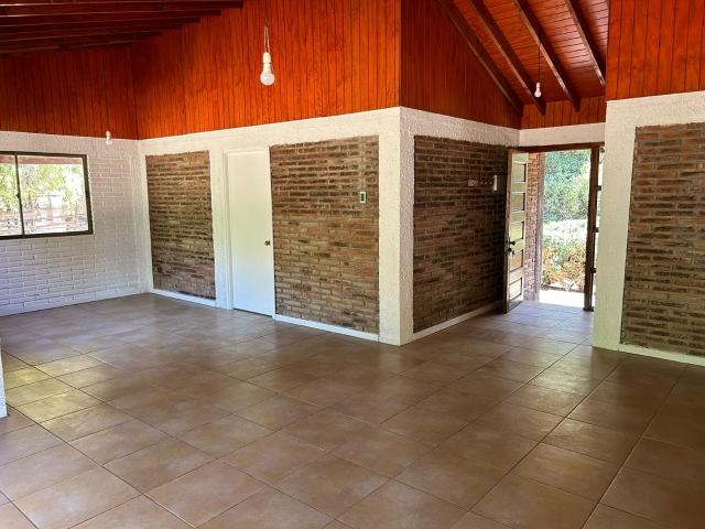ARRIENDO BUENA CASA CON UBICACIÓN IDEAL