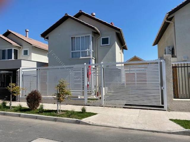 ARRIENDO CASA MAIPU Av.4 Pte. Av. A. Silva Carvallo 3D+3B+3E