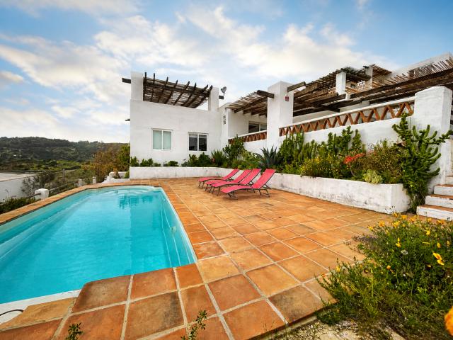 ARRIENDO CASA MEDITERRANEA EN MAITENCILLO