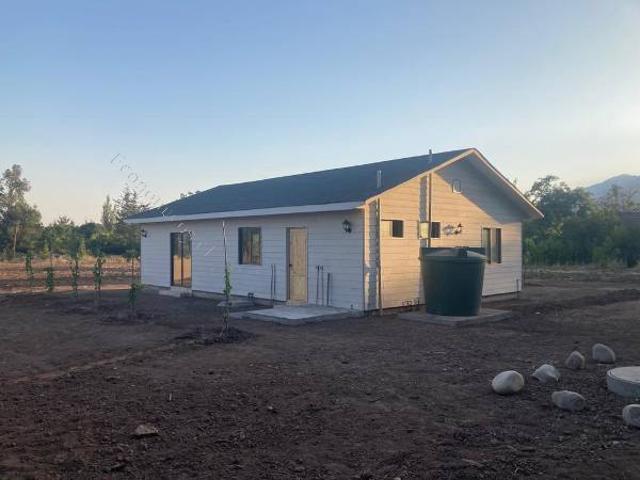 ARRIENDO CASA NUEVA 3 D 2 B CERCA DEL CENTRO PUTAENDO