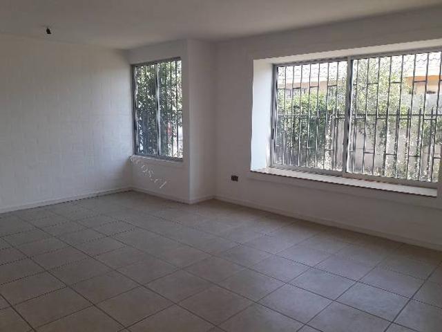 ARRIENDO CASA NO PAREADA, BARRIO RESIDENCIAL