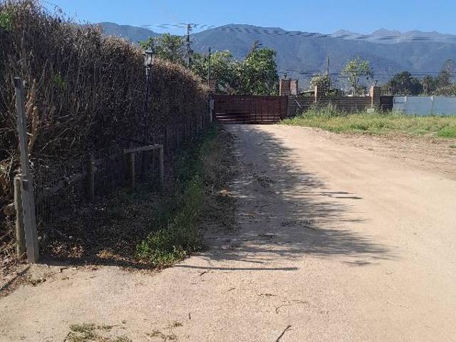 ARRIENDO CASA AÑO CORRIDO EN CONDOMINIO EN OLMUE