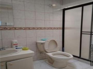 ARRIENDO CASA BARRIO ALCAZARES
