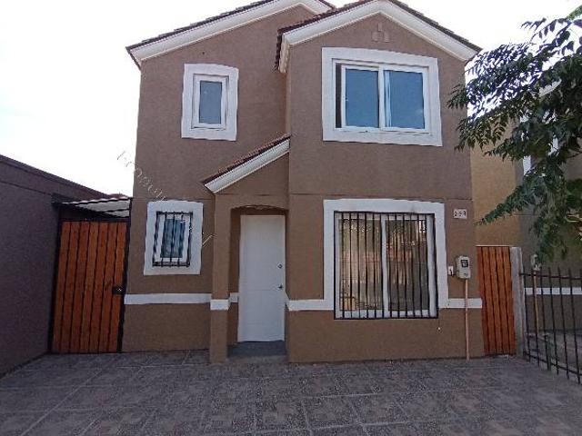 ARRIENDO CASA BARRIO LOS CIRUELOS BUIN