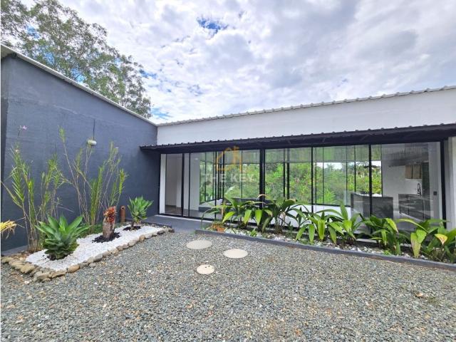 ARRIENDO CASA CAMPESTRE CON CABAÑA INDEPENDIENTE EN QUIMBAYA