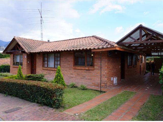 ARRIENDO CASA CAMPESTRE EN LA ALHAMBRA | ARRIENDOS MANIZALES