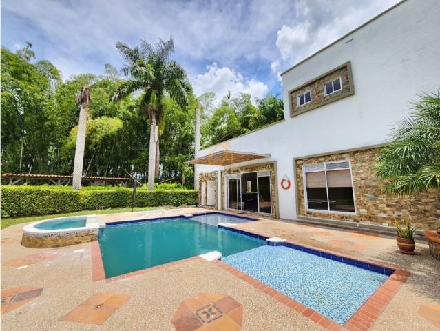 ARRIENDO CASA CAMPESTRE SEMI AMOBLADA, LA TEBAIDA
