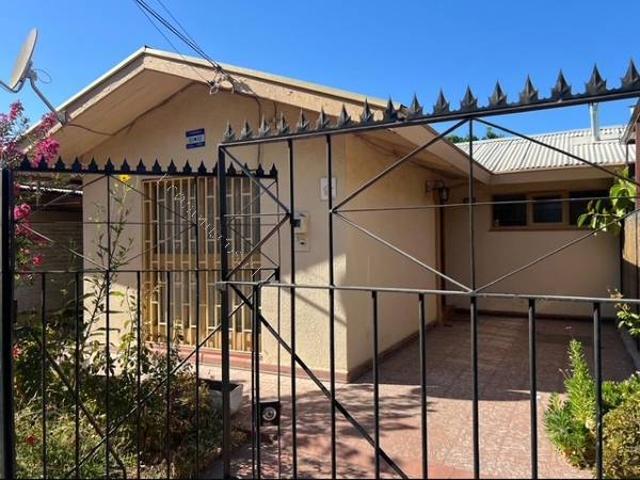 Arriendo casa central en Curicó, Población Santa Inés