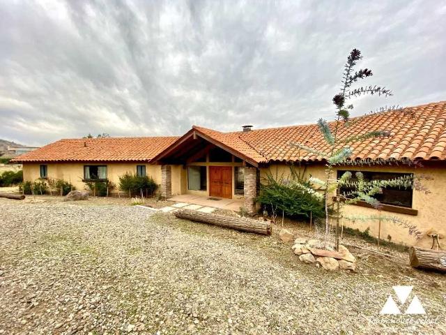 ARRIENDO, Casa chilena, amplia. 4D,4B