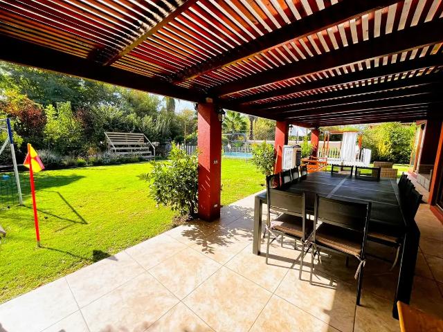 Arriendo Casa Chilena Impecable En Santa Elena Con Termopane