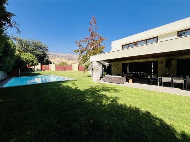 Arriendo Casa Colina Colegio San Anselmo