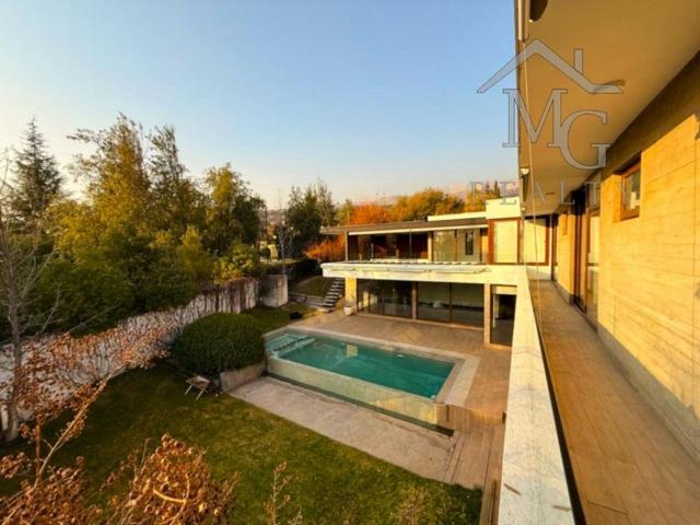 Arriendo Casa Colina Piedra Roja