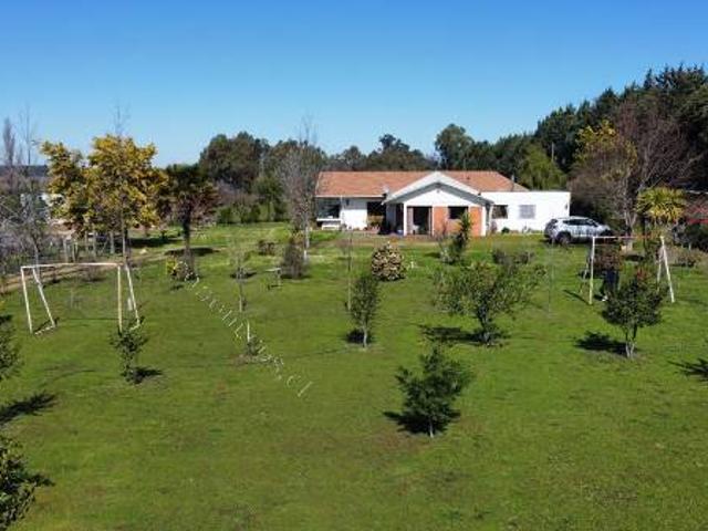 ARRIENDO CASA CON PISCINA Y QUINCHO EN PARCELA