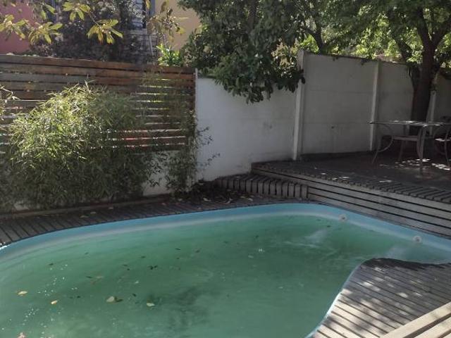 ARRIENDO CASA CON PISCINA