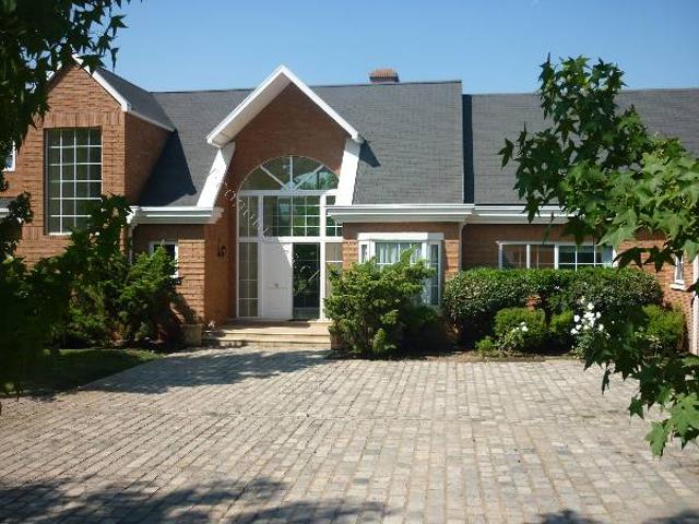 Arriendo casa con piscina