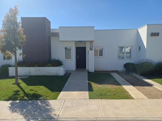Arriendo casa condominio Altos de Rumie