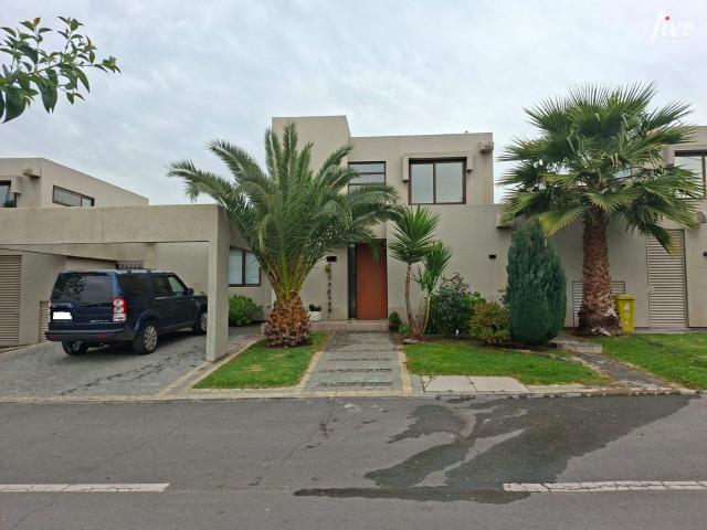 Arriendo Casa Condominio Rukan, Chicureo. No perimetral