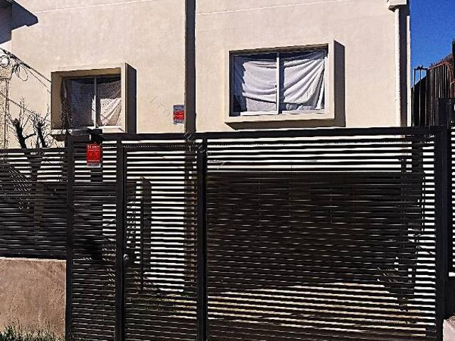 ARRIENDO CASA DE DOS PISOS PARADERO 30 QUILPUE