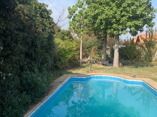 ARRIENDO CASA DE UN PISO CON PISCINA