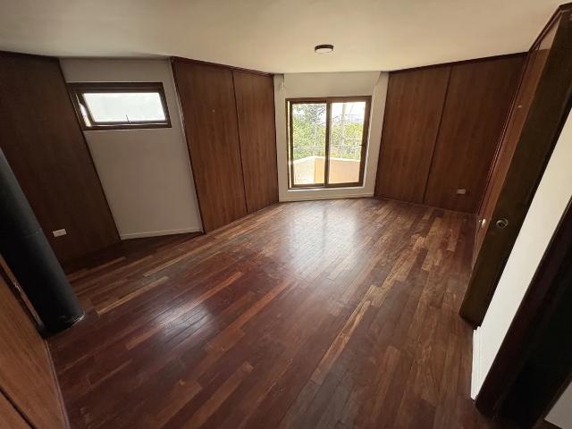 Arriendo Casa De 3 Pisos Y 3 Habitaciones En Los Dominicos