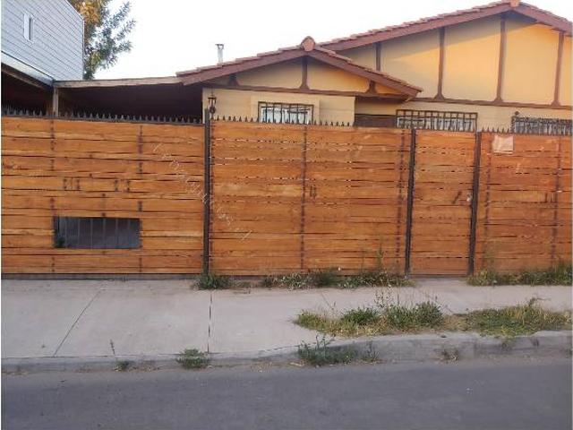 ARRIENDO CASA EXCELENTE