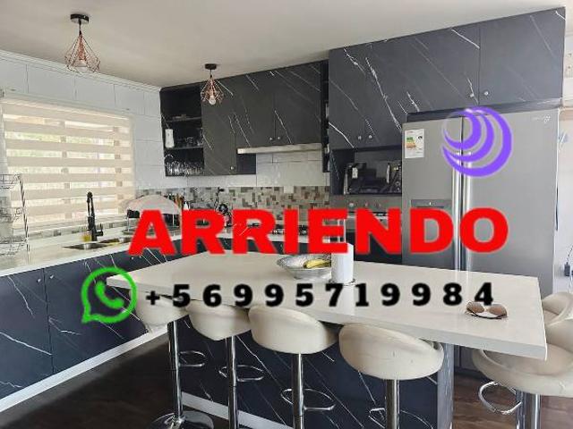 ARRIENDO CASA EXCELENTE UBICACIÓN EN CAUQUENES