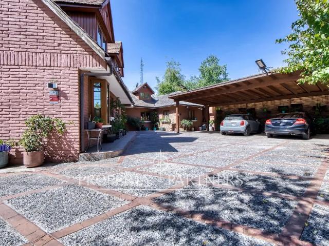 Arriendo casa excepcional con gran terreno en pasa.