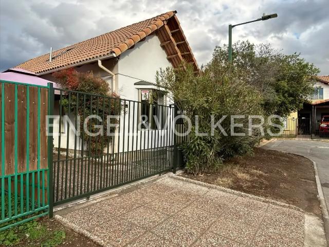 Arriendo Casa En Centro Nuevo
