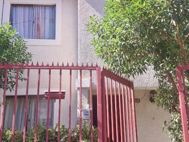 Arriendo casa en cerrillos