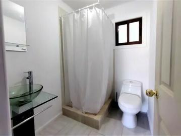 Arriendo casa en Colina sector rural pasaje cerrado