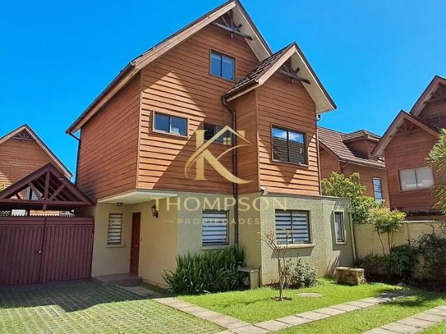 Arriendo casa en condominio 4hab 3ba lomas san sebastian