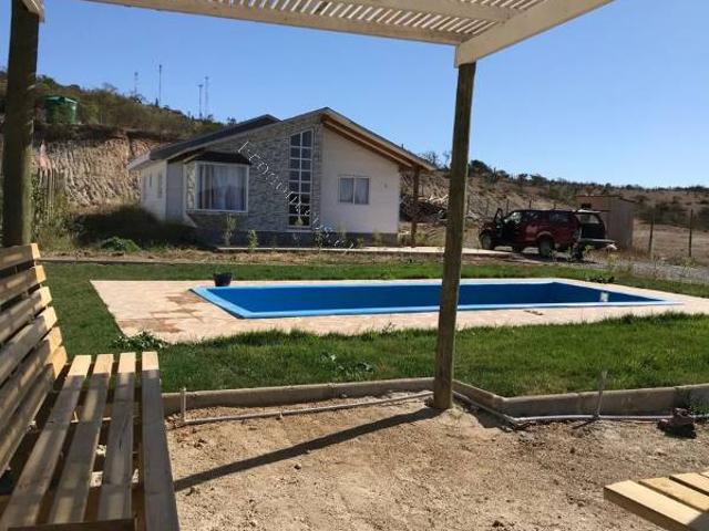 Arriendo casa en condominio