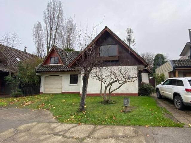 ARRIENDO CASA EN CONDOMINIO GABRIELA MISTRAL