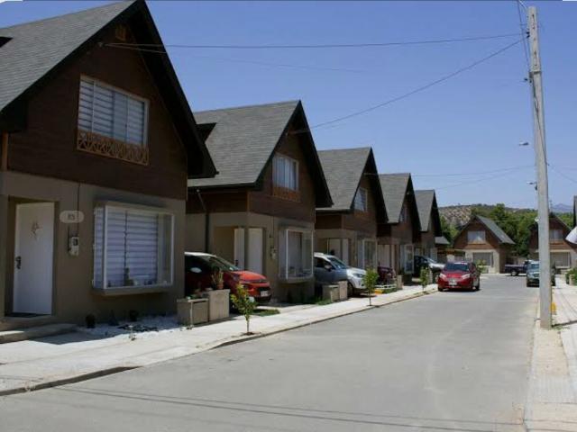 Arriendo Casa en Condominio Los Naranjos, La Cruz