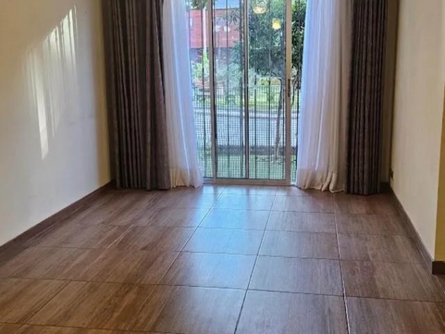 Arriendo casa en condominio. warren smith, metro manquehue
