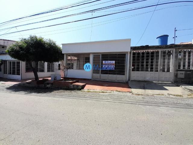 ARRIENDO CASA en GARCIA HERREROS