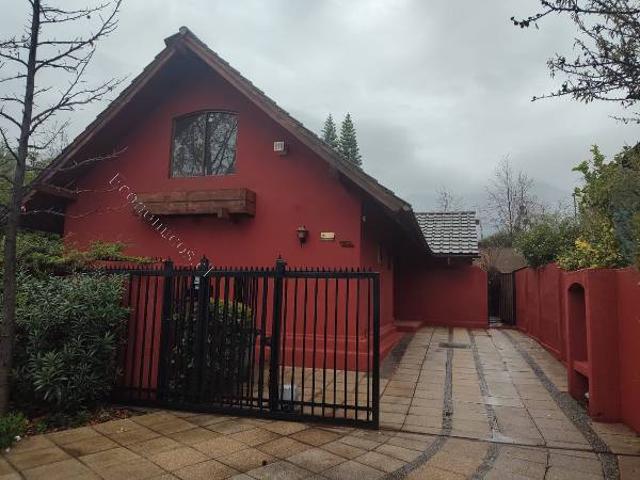 Arriendo casa en hermoso Condominio