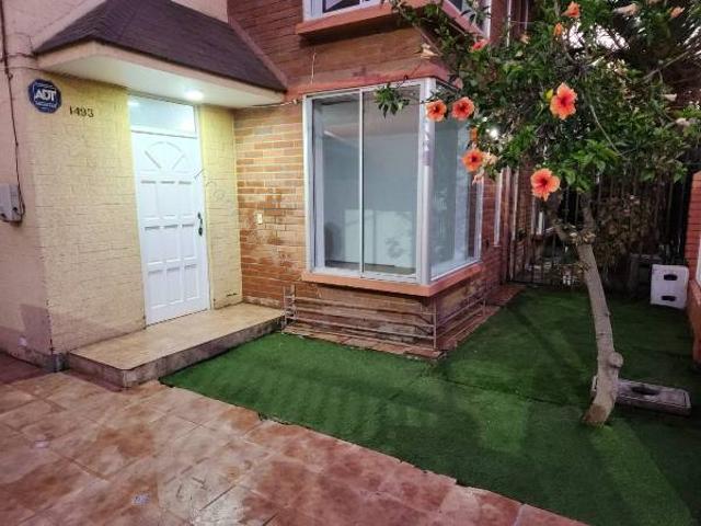Arriendo casa en pasaje cerrado