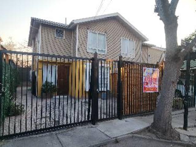 ARRIENDO CASA EN PARQUE GABRIELA, $ 650.000L METRO